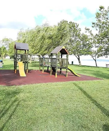 Egri Apartmanhaz בית נופש