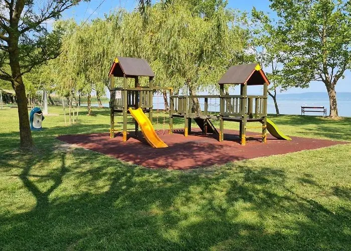 Egri Apartmanhaz * Balatonfenyves